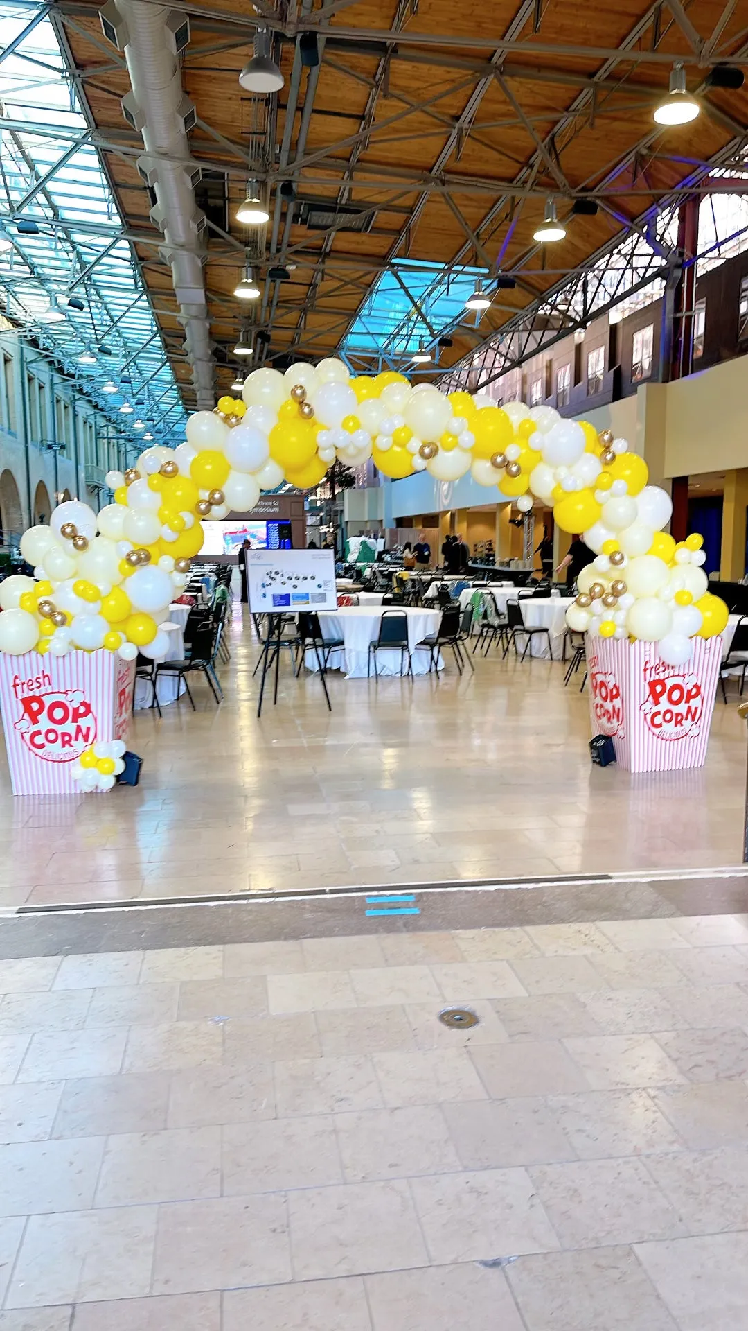 12’ Arch Stand Rental